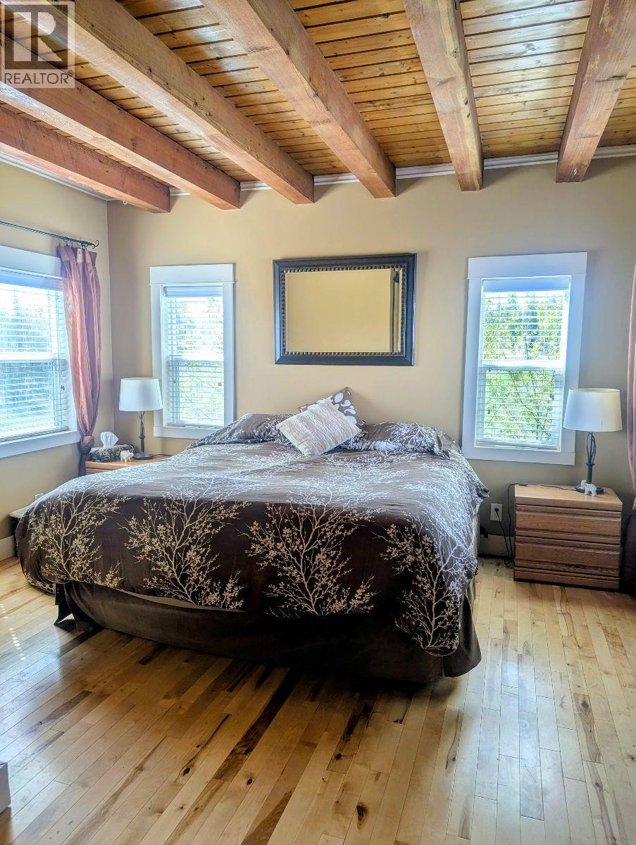 8389 95a Highway Property Photo 19