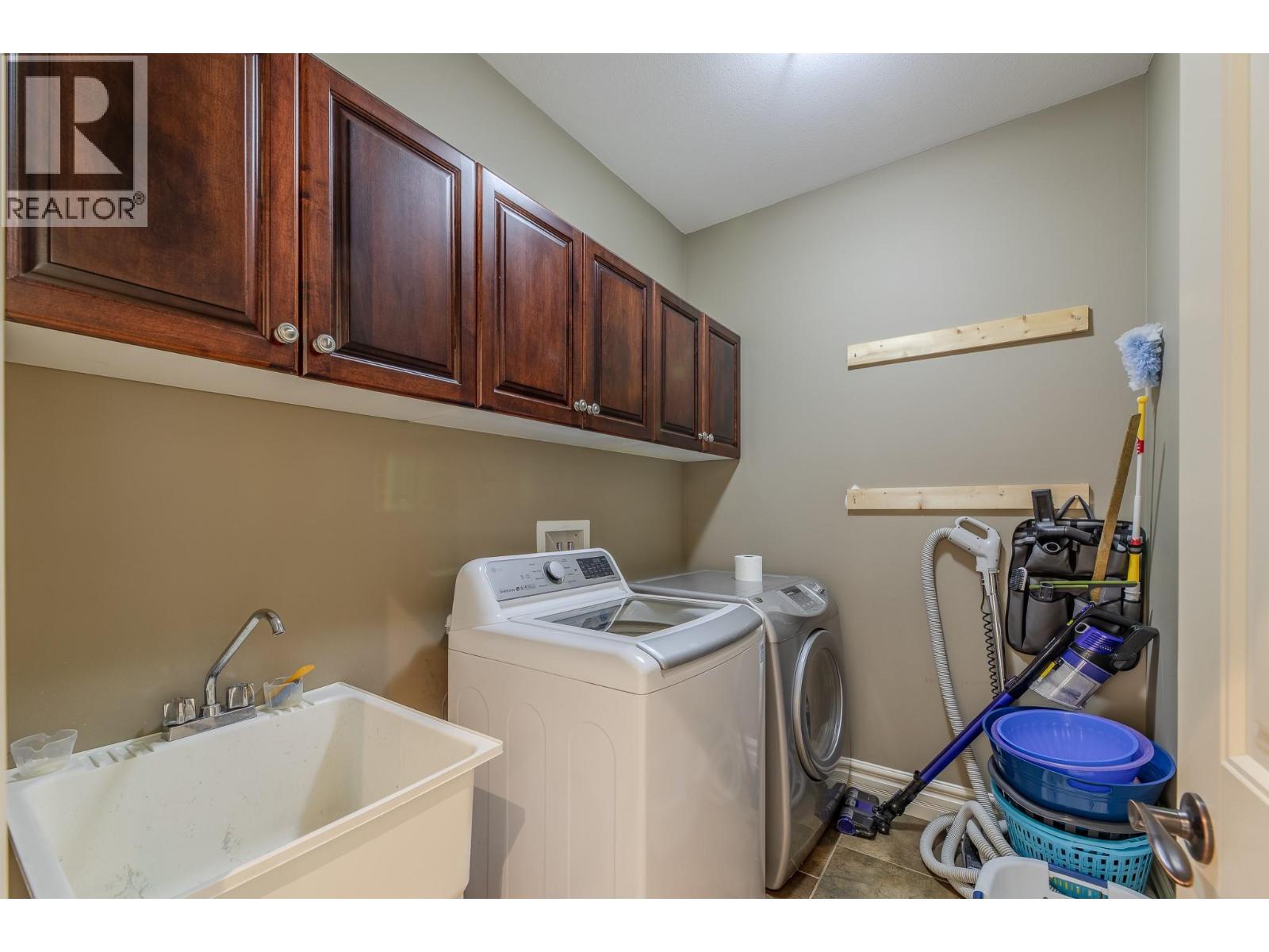 2377 Wiltse Drive Property Photo 37