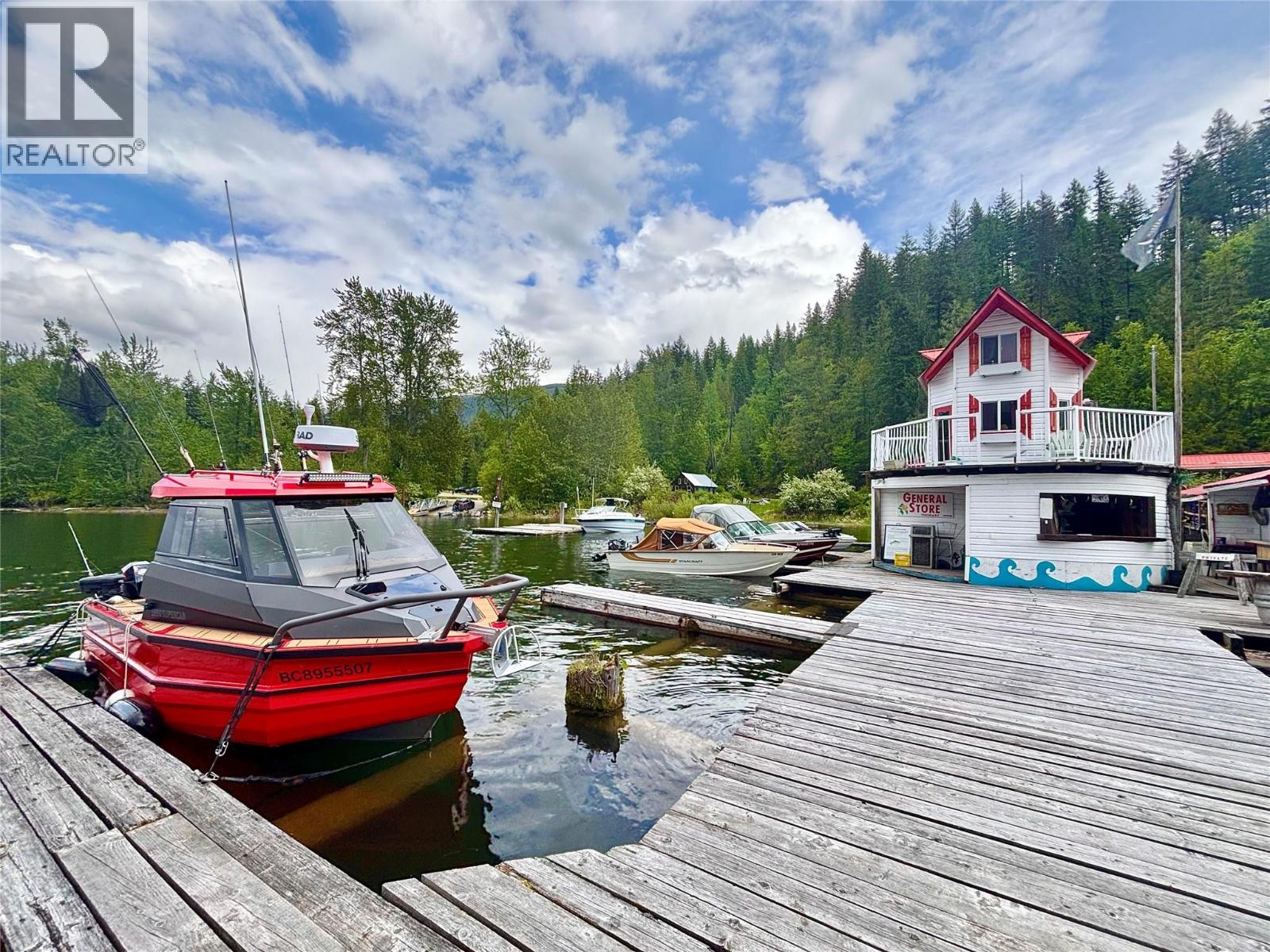 3614 Lumby Mabel Lake Road Property Photo 16