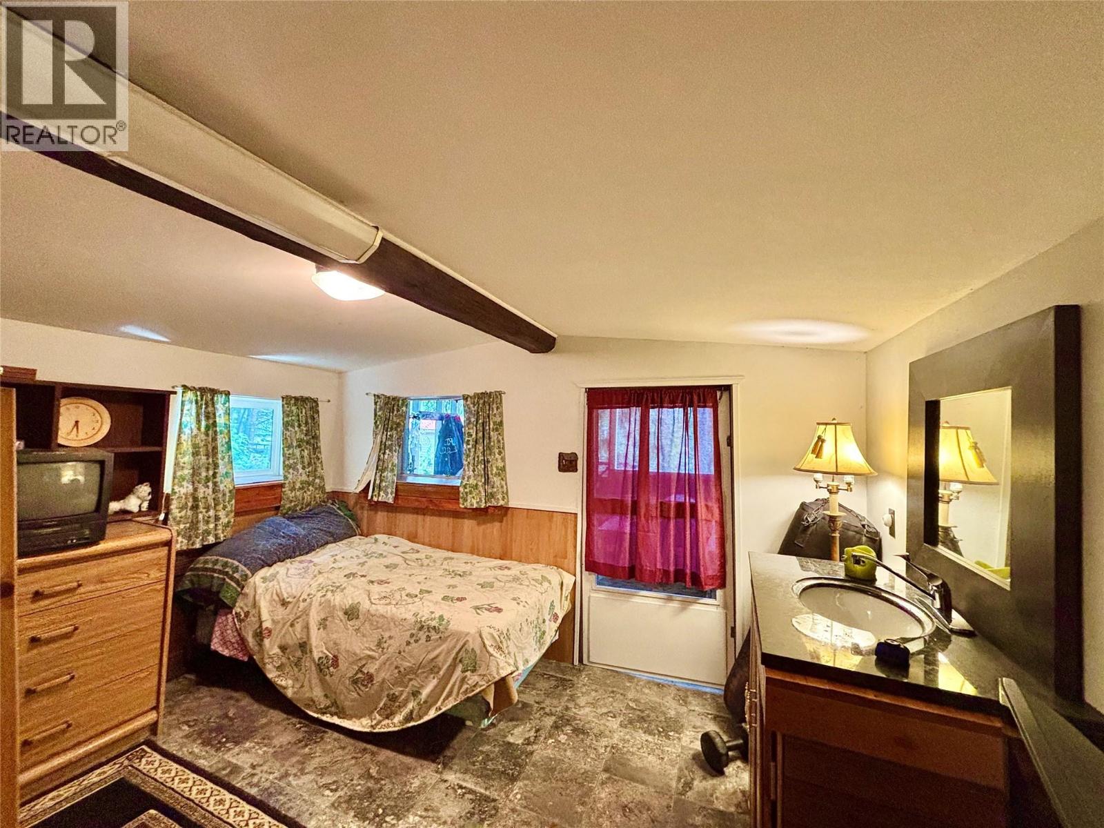 3614 Lumby Mabel Lake Road Property Photo 48