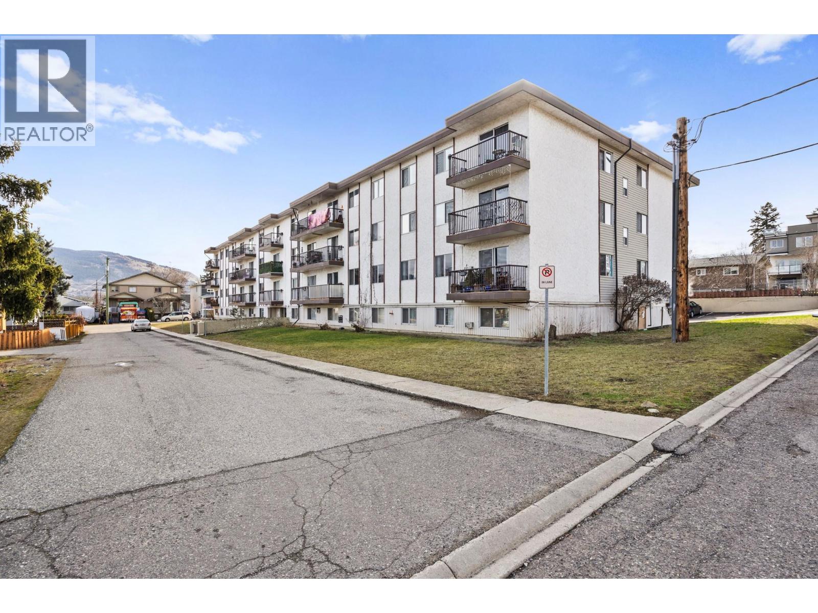 1604 31 Street Property Photo 1