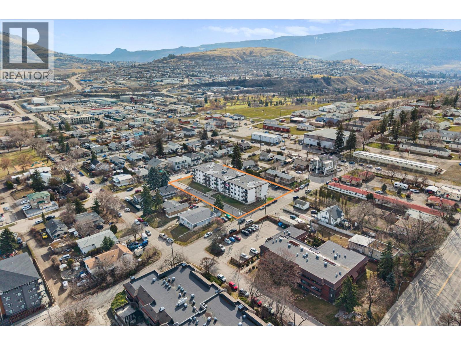 1604 31 Street Property Photo 2