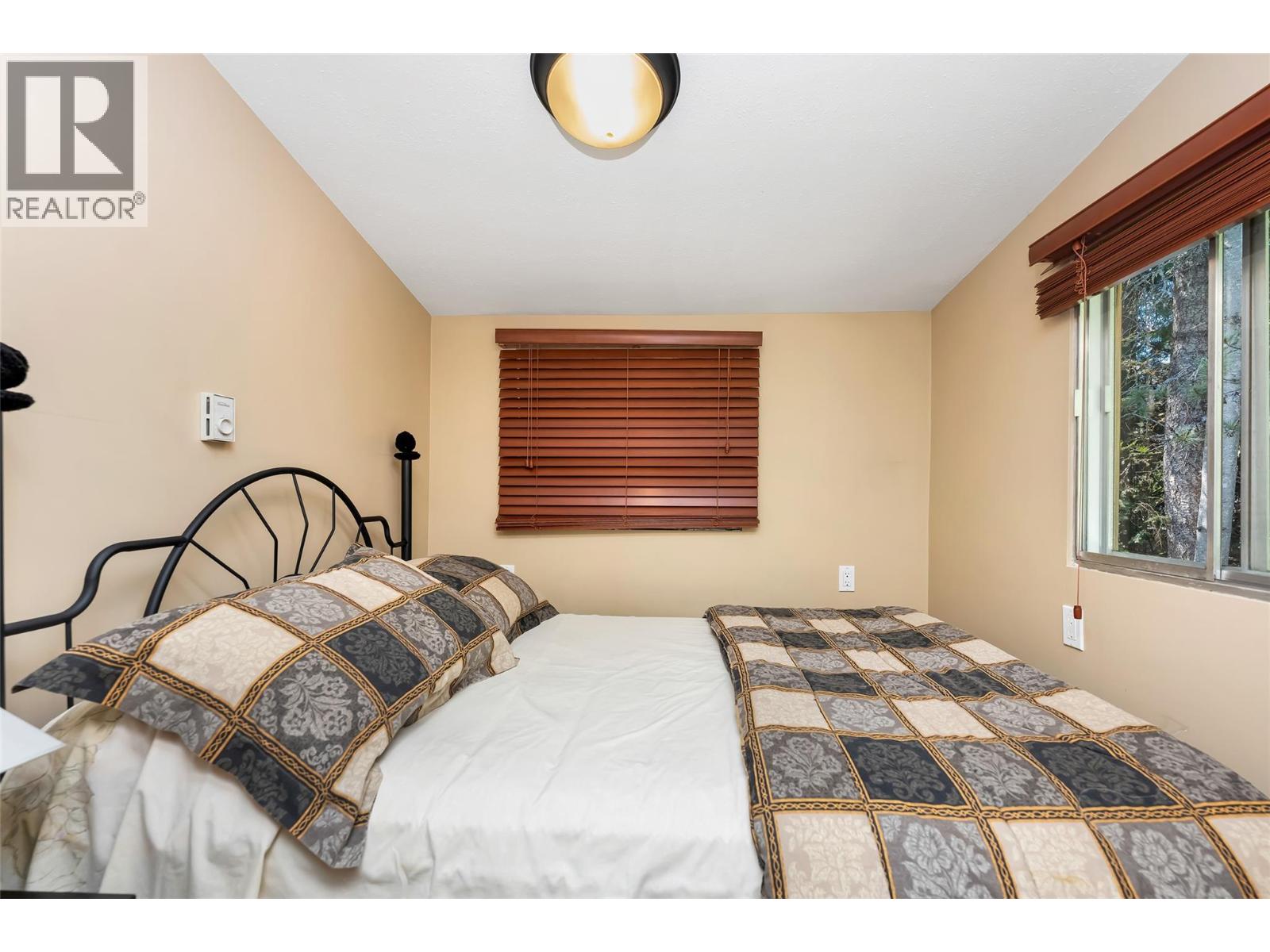 8979 Hummingbird Frontage Road Property Photo 20