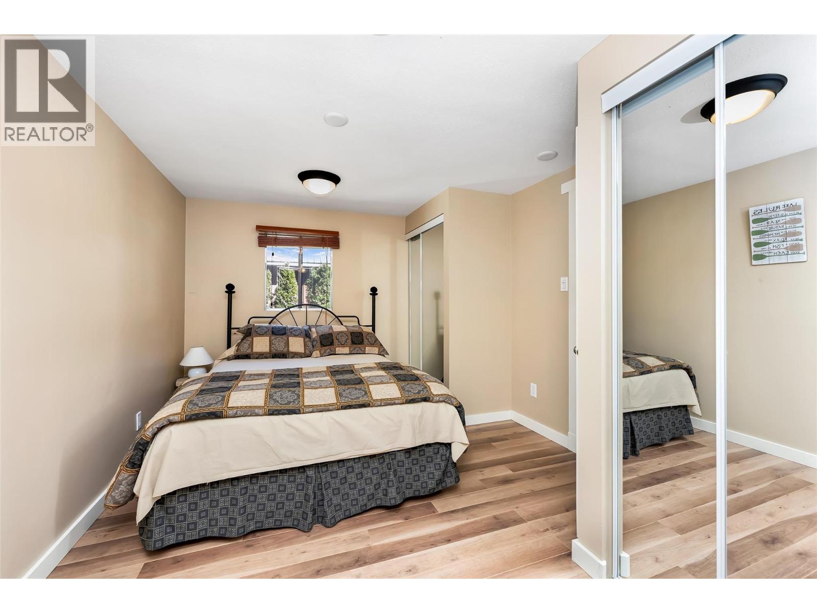 8979 Hummingbird Frontage Road Property Photo 21