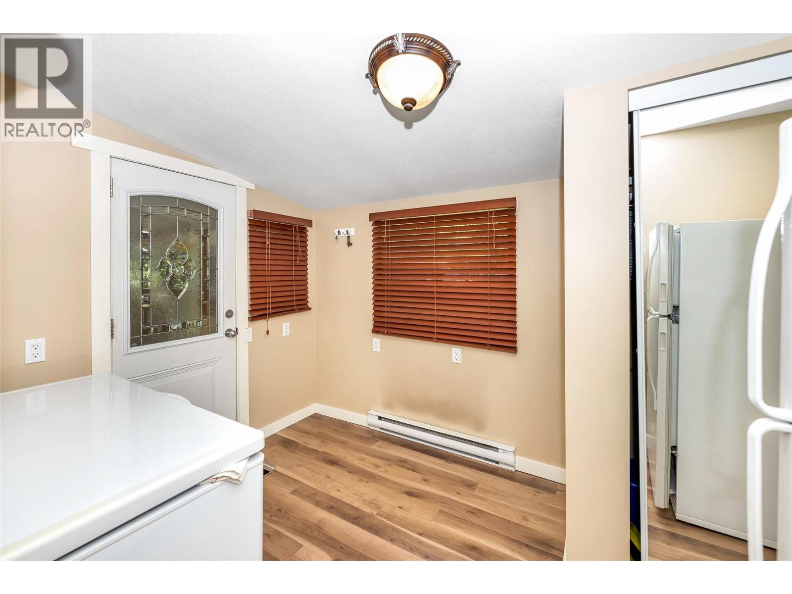 8979 Hummingbird Frontage Road Property Photo 36