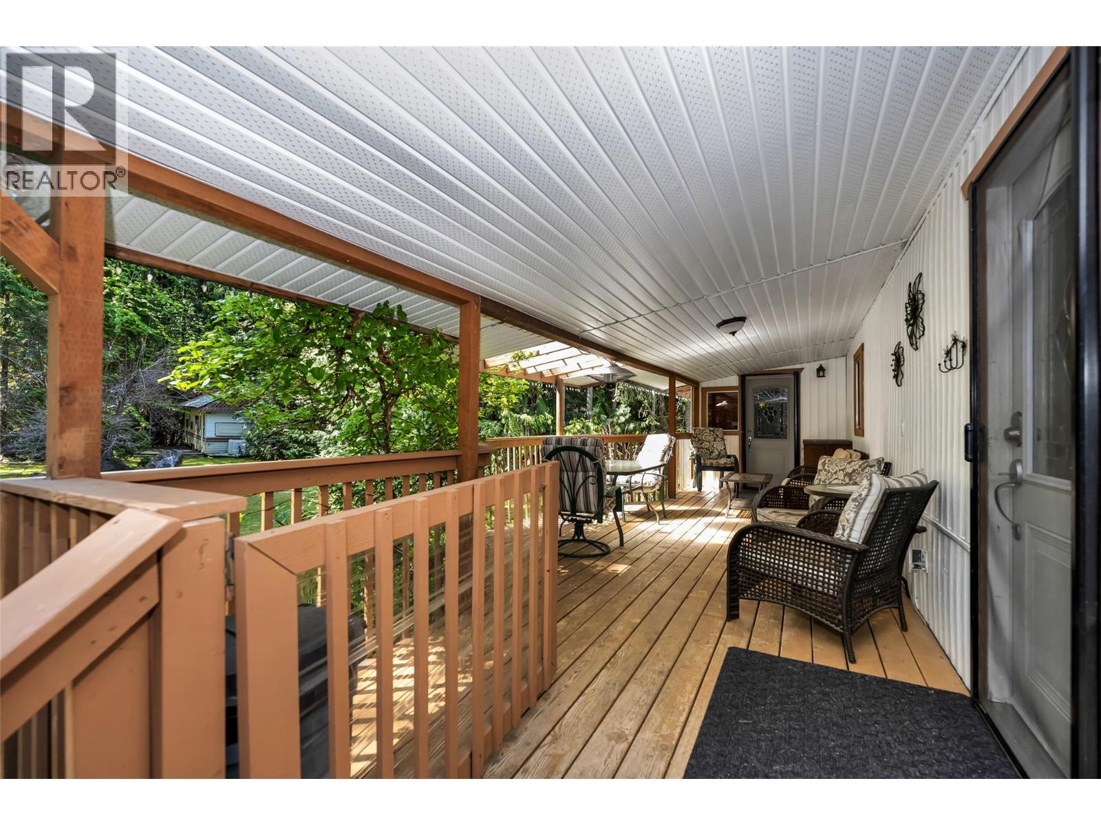 8979 Hummingbird Frontage Road Property Photo 39
