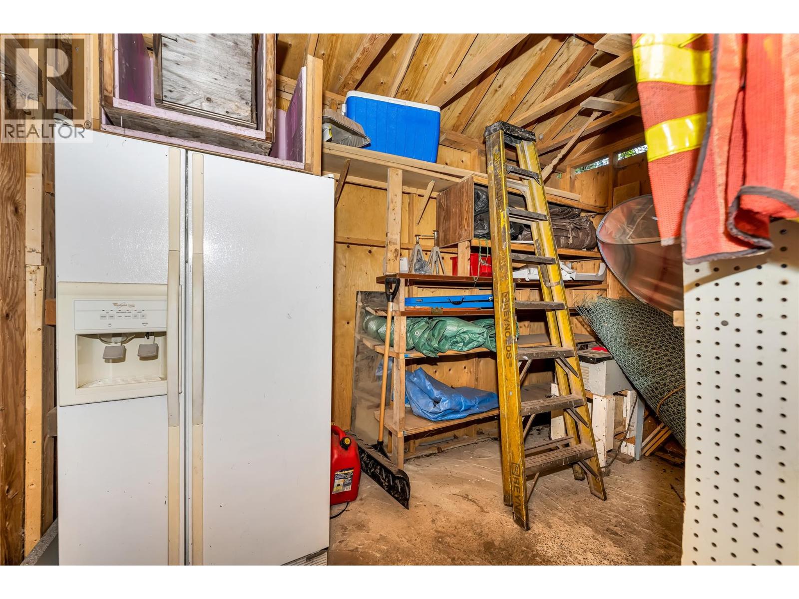 8979 Hummingbird Frontage Road Property Photo 48