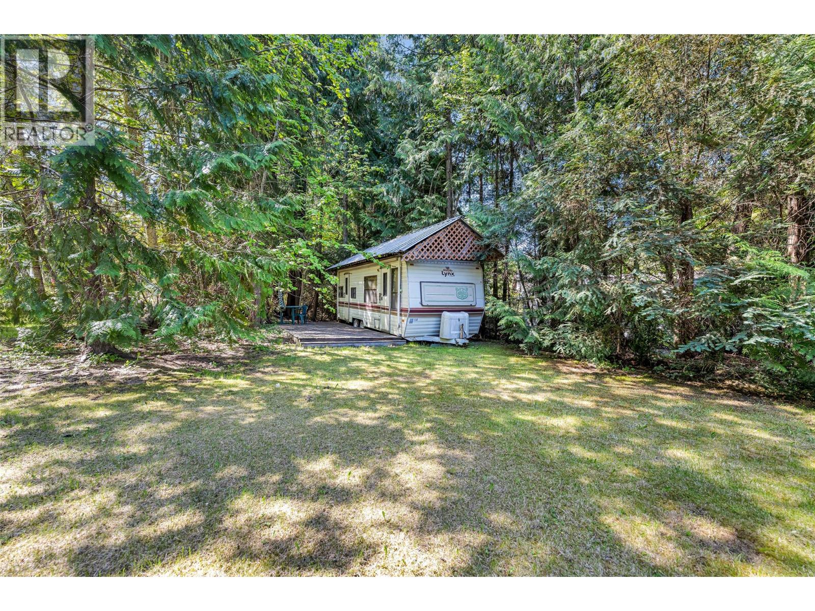 8979 Hummingbird Frontage Road Property Photo 50
