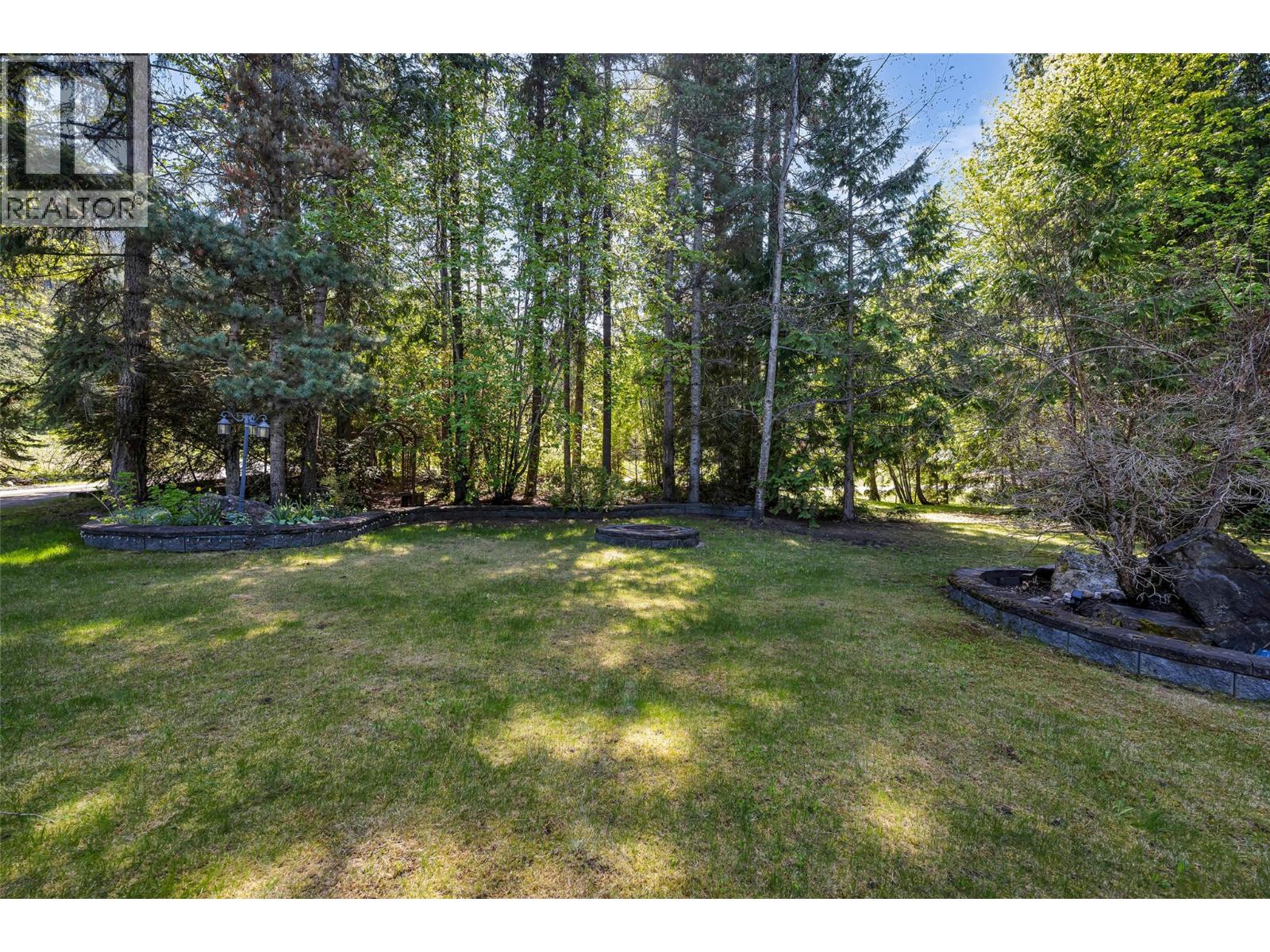 8979 Hummingbird Frontage Road Property Photo 59