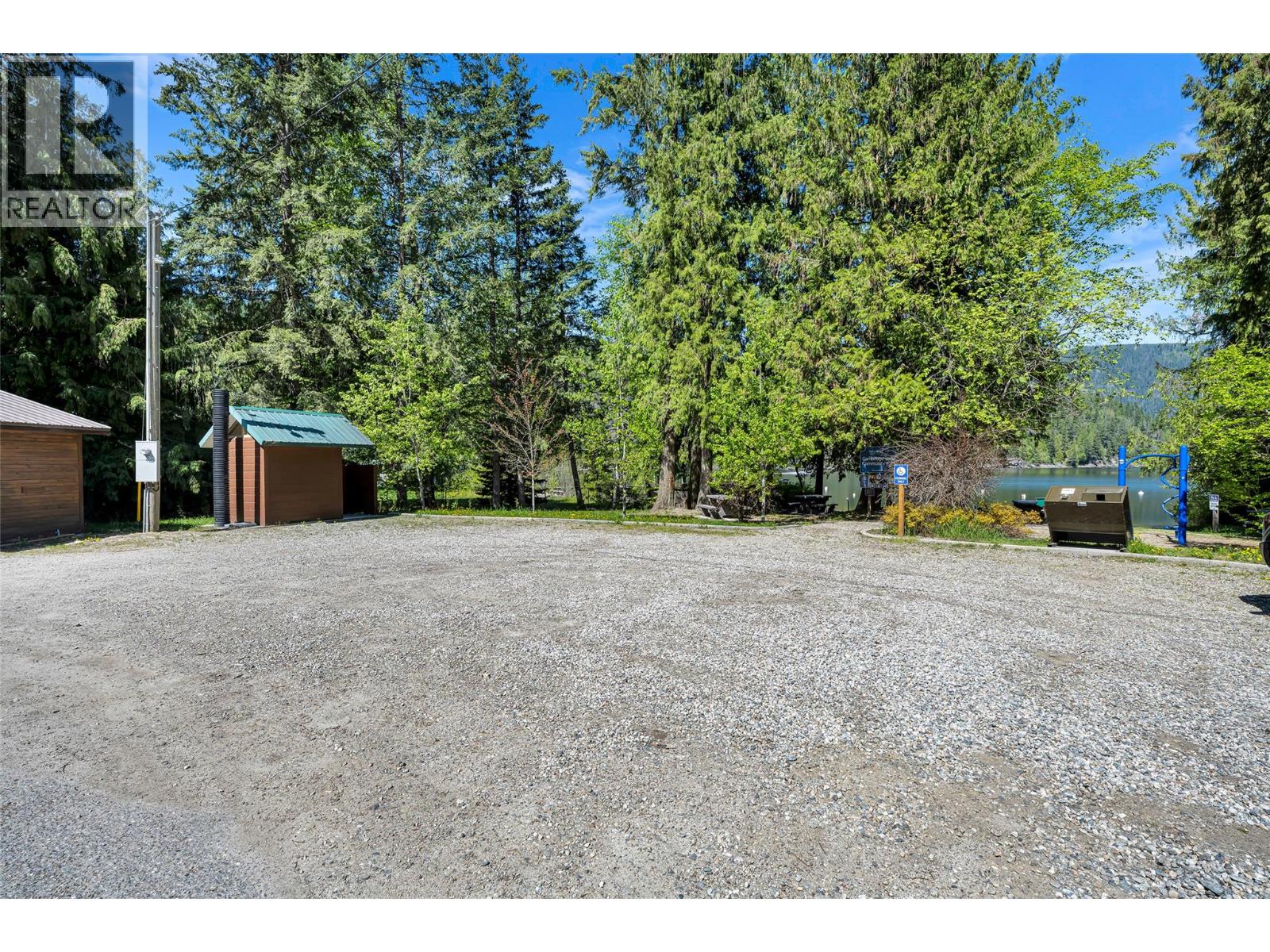 8979 Hummingbird Frontage Road Property Photo 65