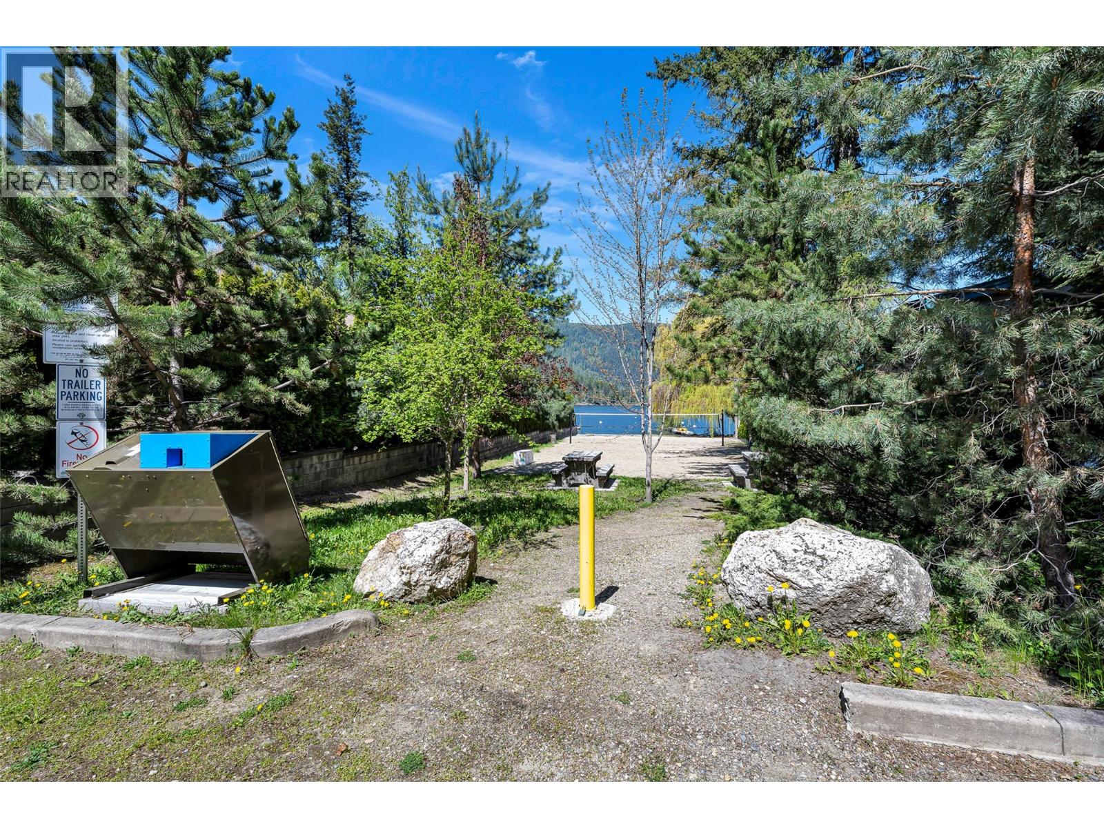 8979 Hummingbird Frontage Road Property Photo 73