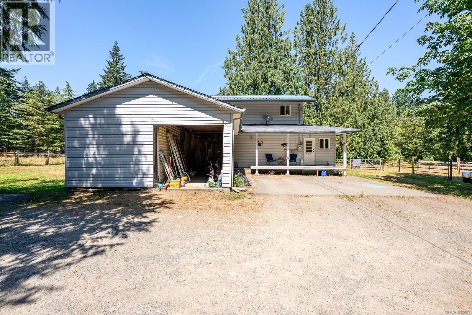 2468 Endall Rd Property Photo 17