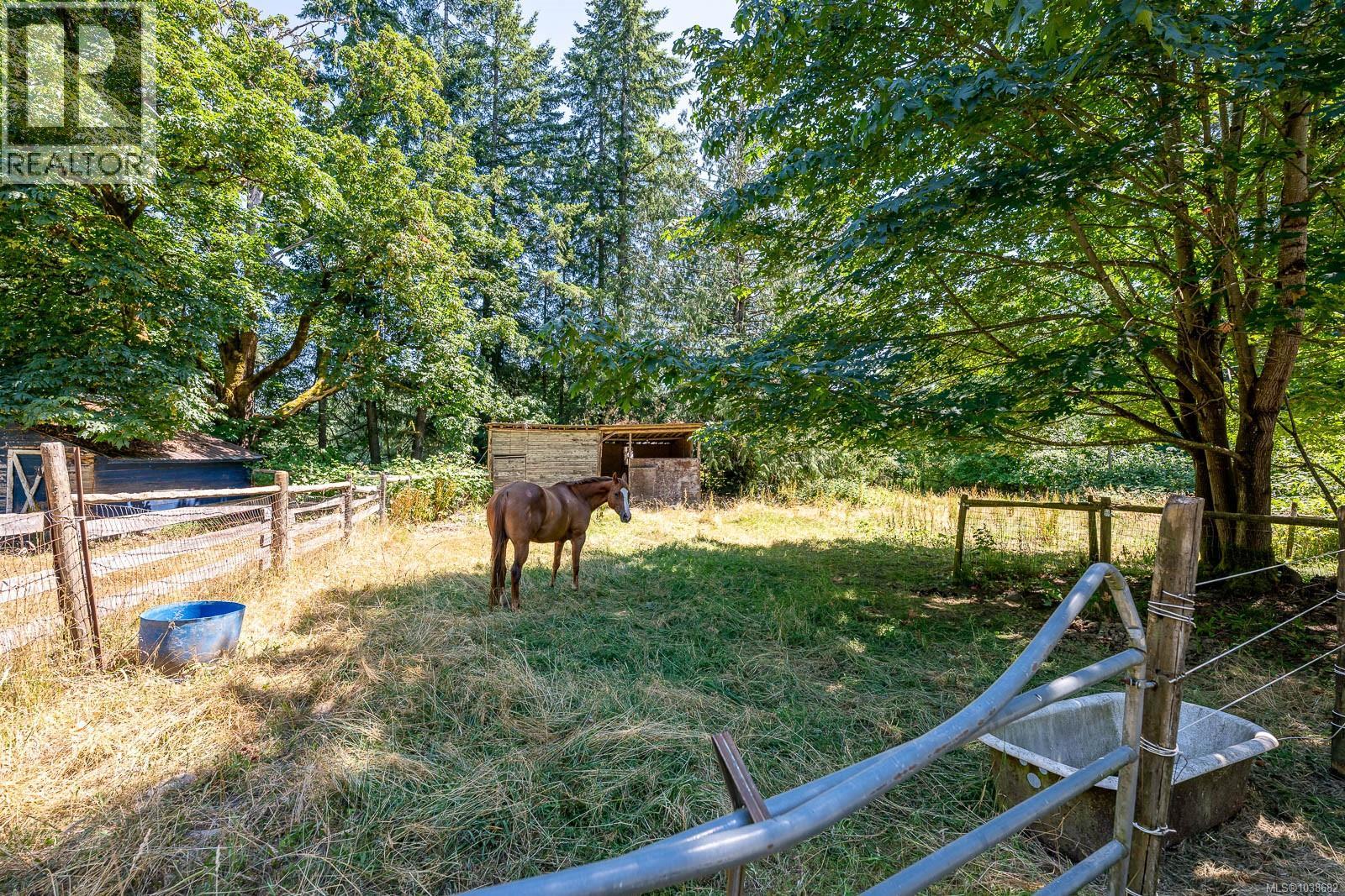 2468 Endall Rd Property Photo 21