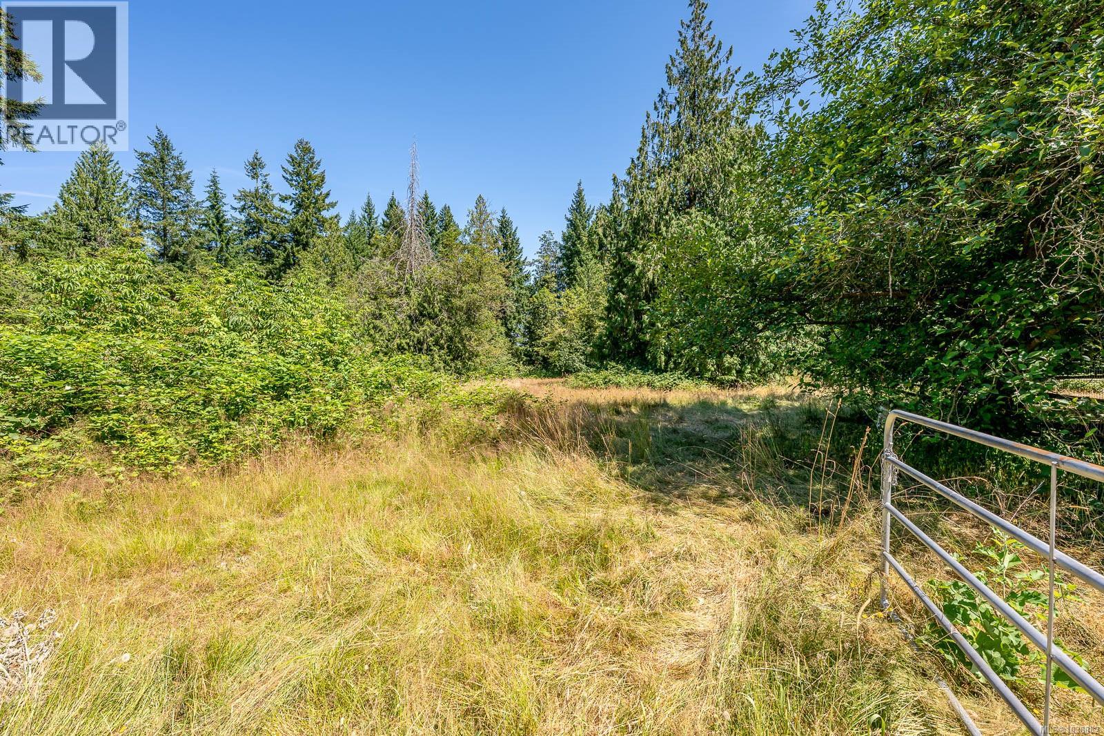 2468 Endall Rd Property Photo 61