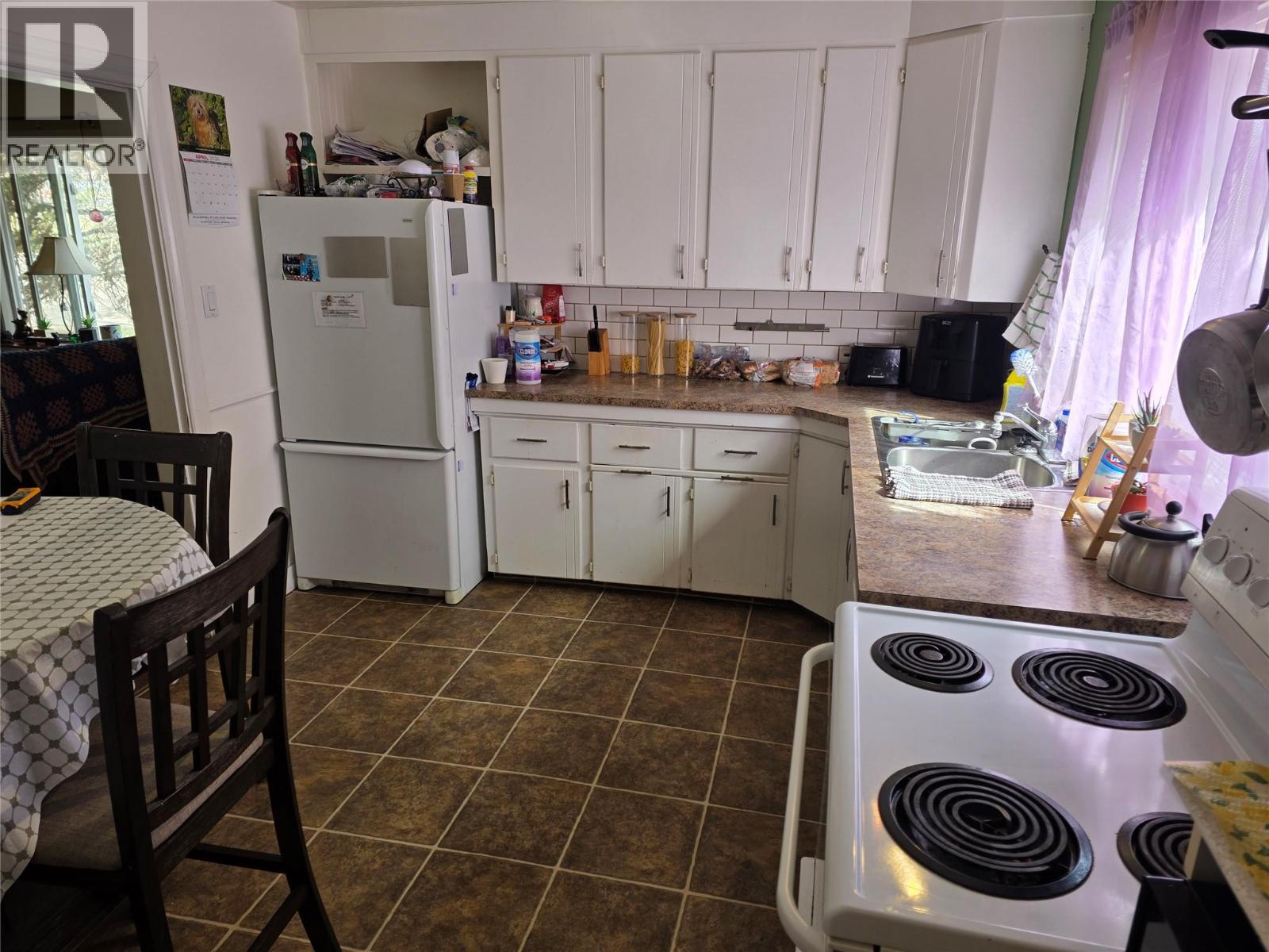 1225 104 Avenue Property Photo 6