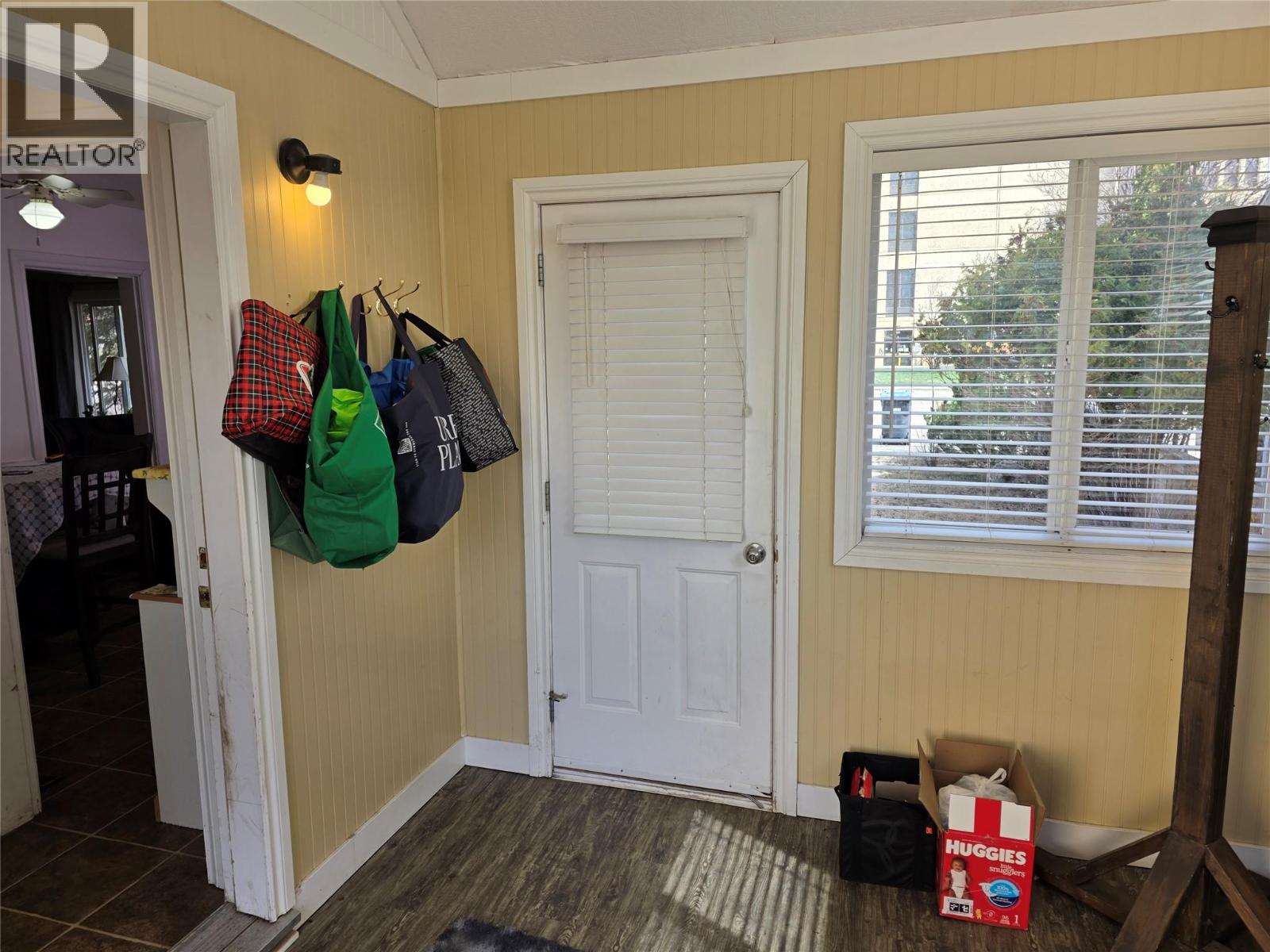 1225 104 Avenue Property Photo 7