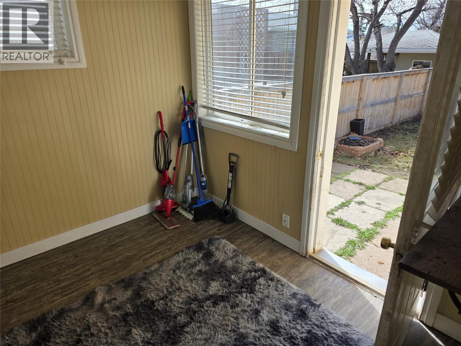 1225 104 Avenue Property Photo 8