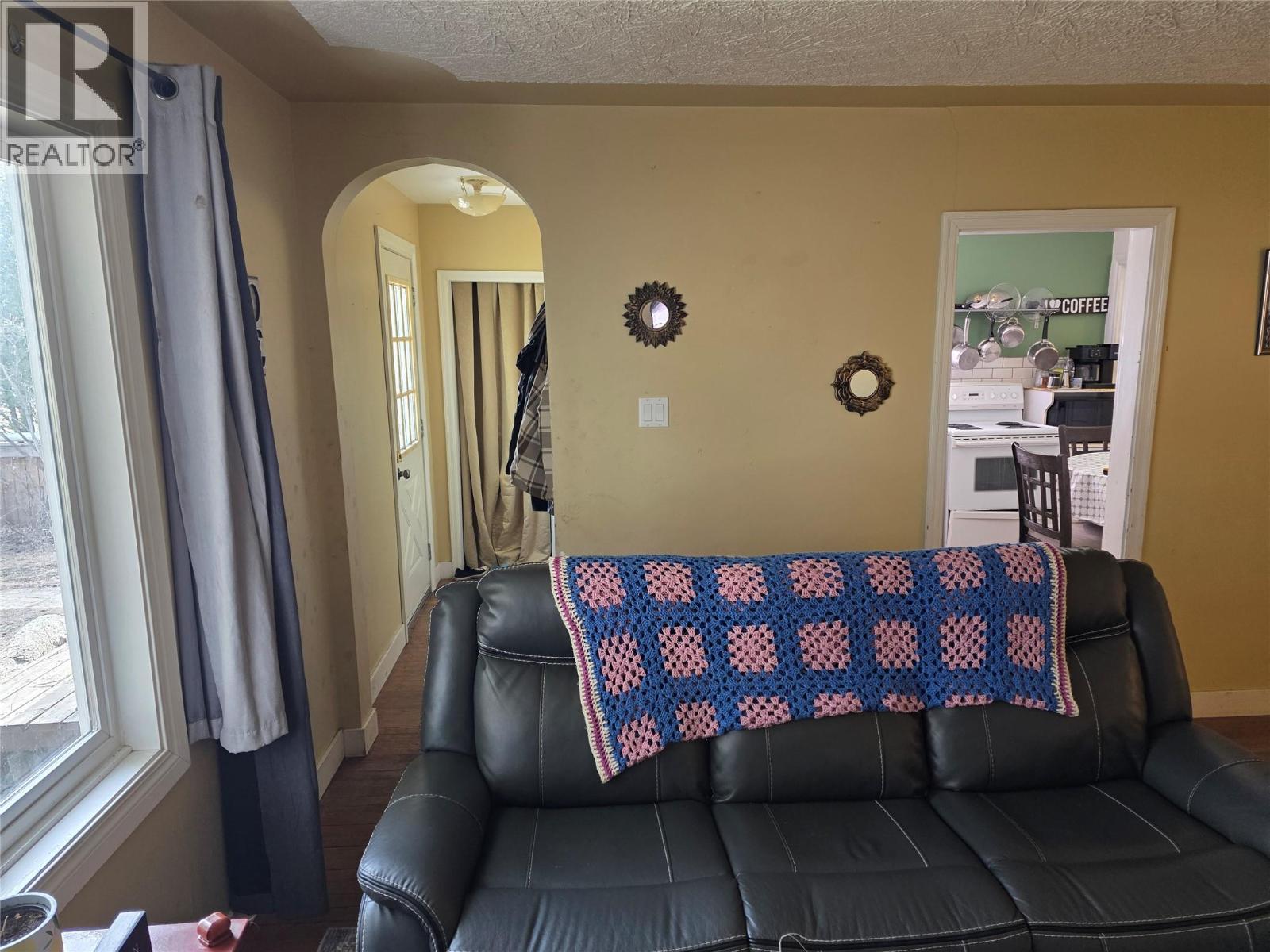 1225 104 Avenue Property Photo 16