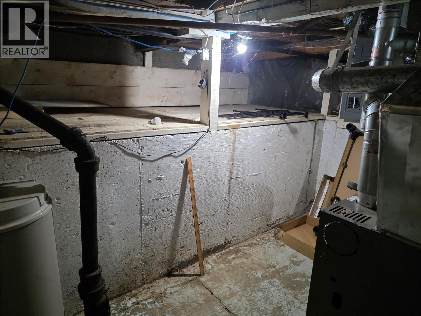 1225 104 Avenue Property Photo 18