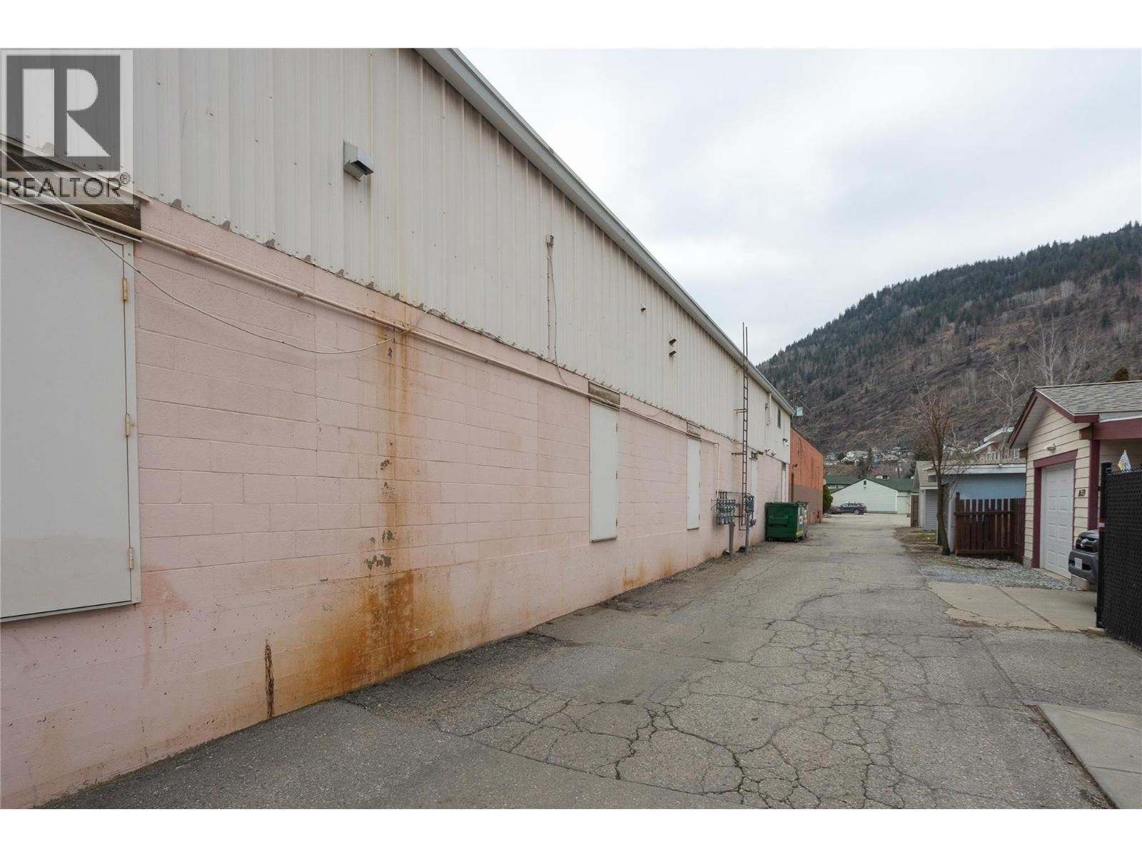 1672 Second Avenue Property Photo 19