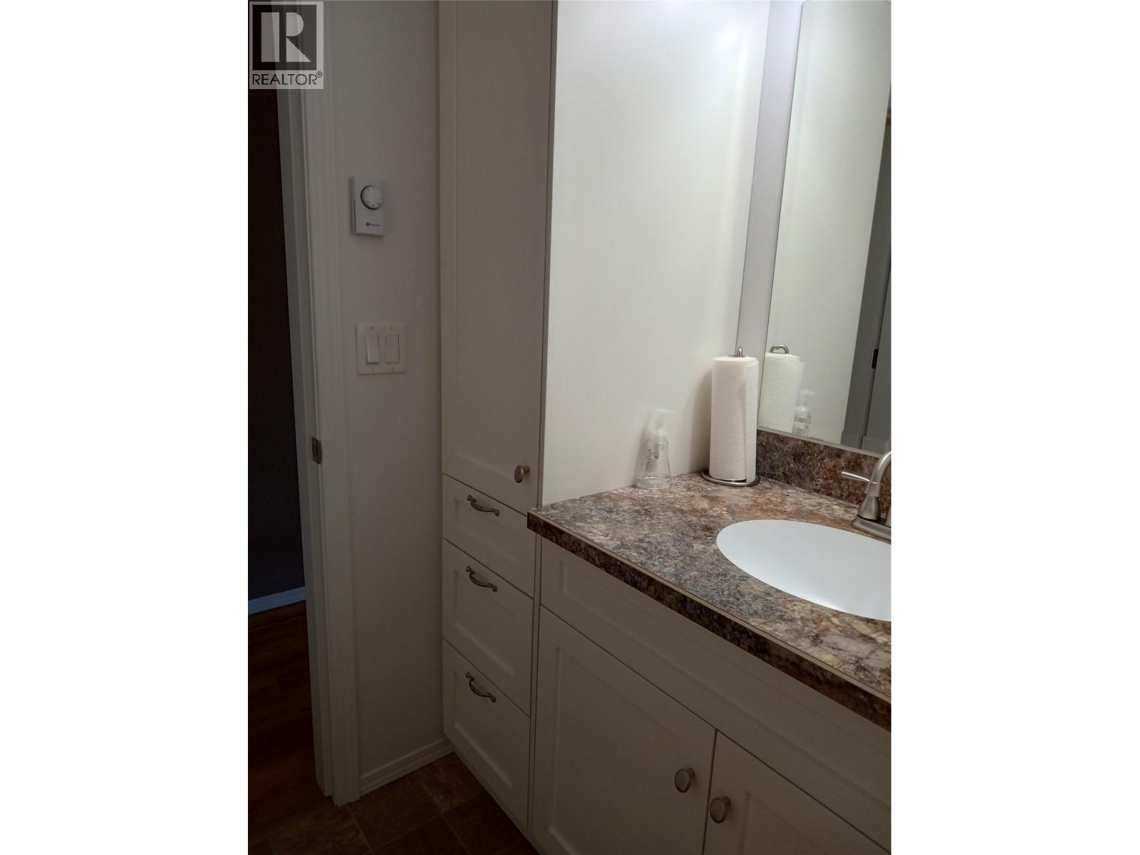 318 8th Avenue Property Photo 12