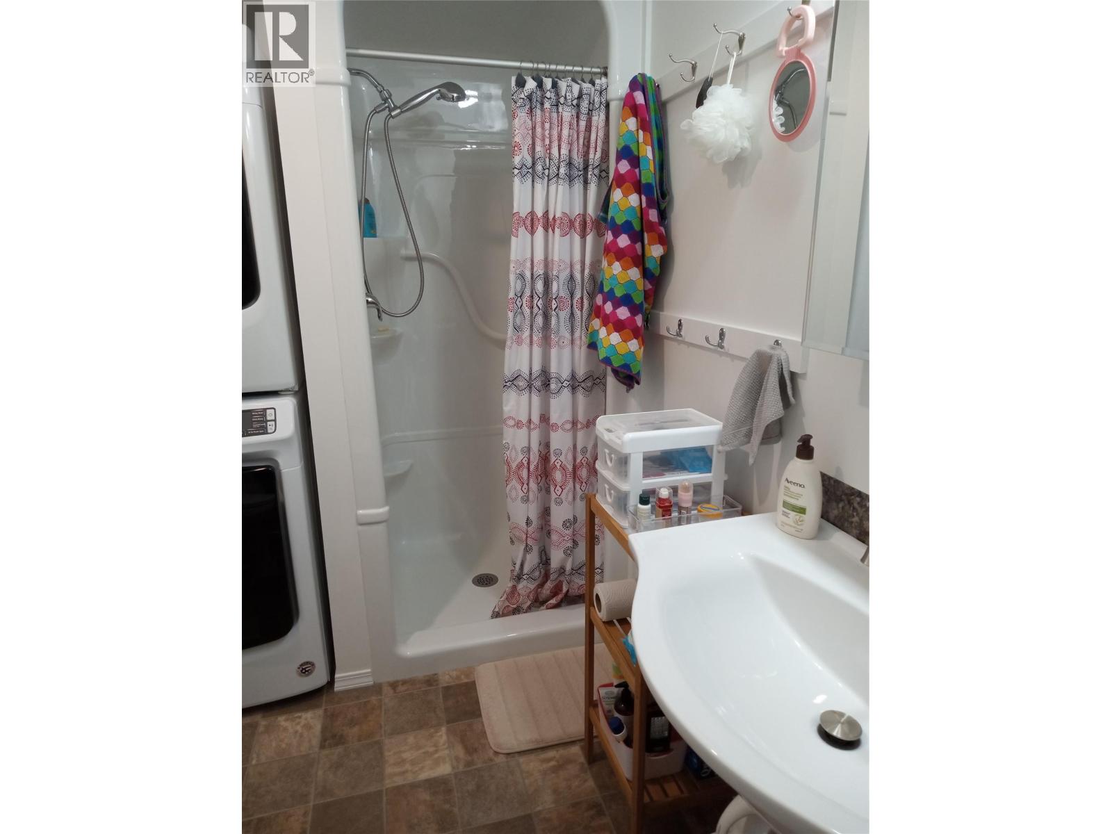 318 8th Avenue Property Photo 18