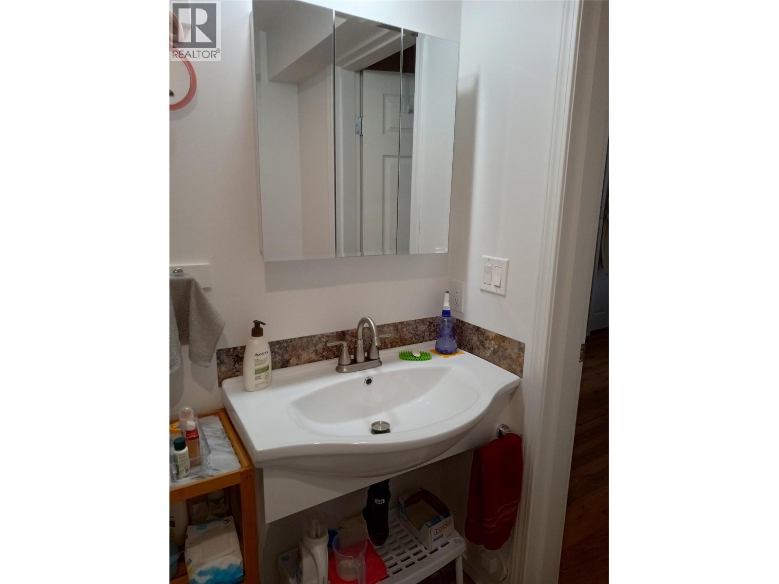 318 8th Avenue Property Photo 19