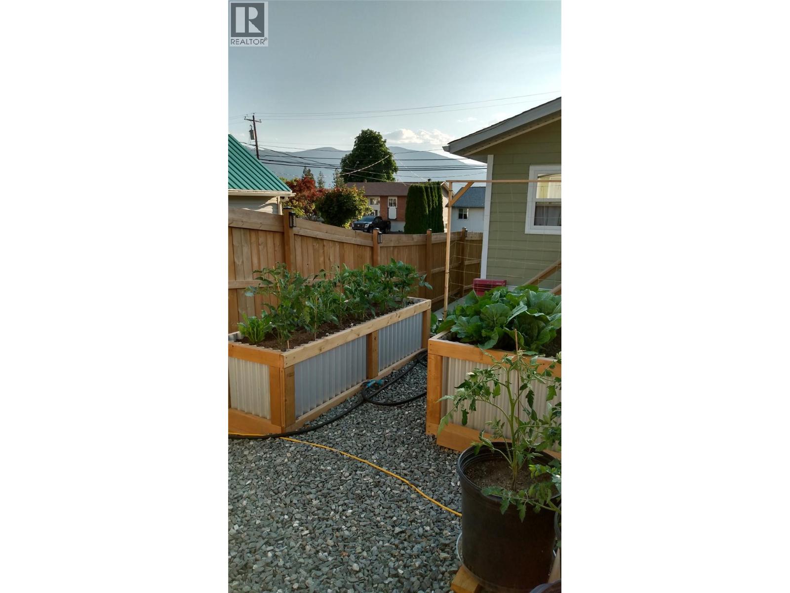 318 8th Avenue Property Photo 22