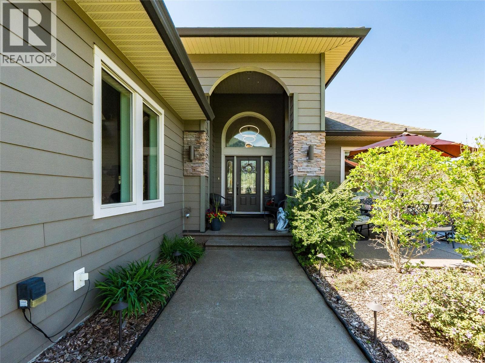943 Riverview Place Property Photo 5