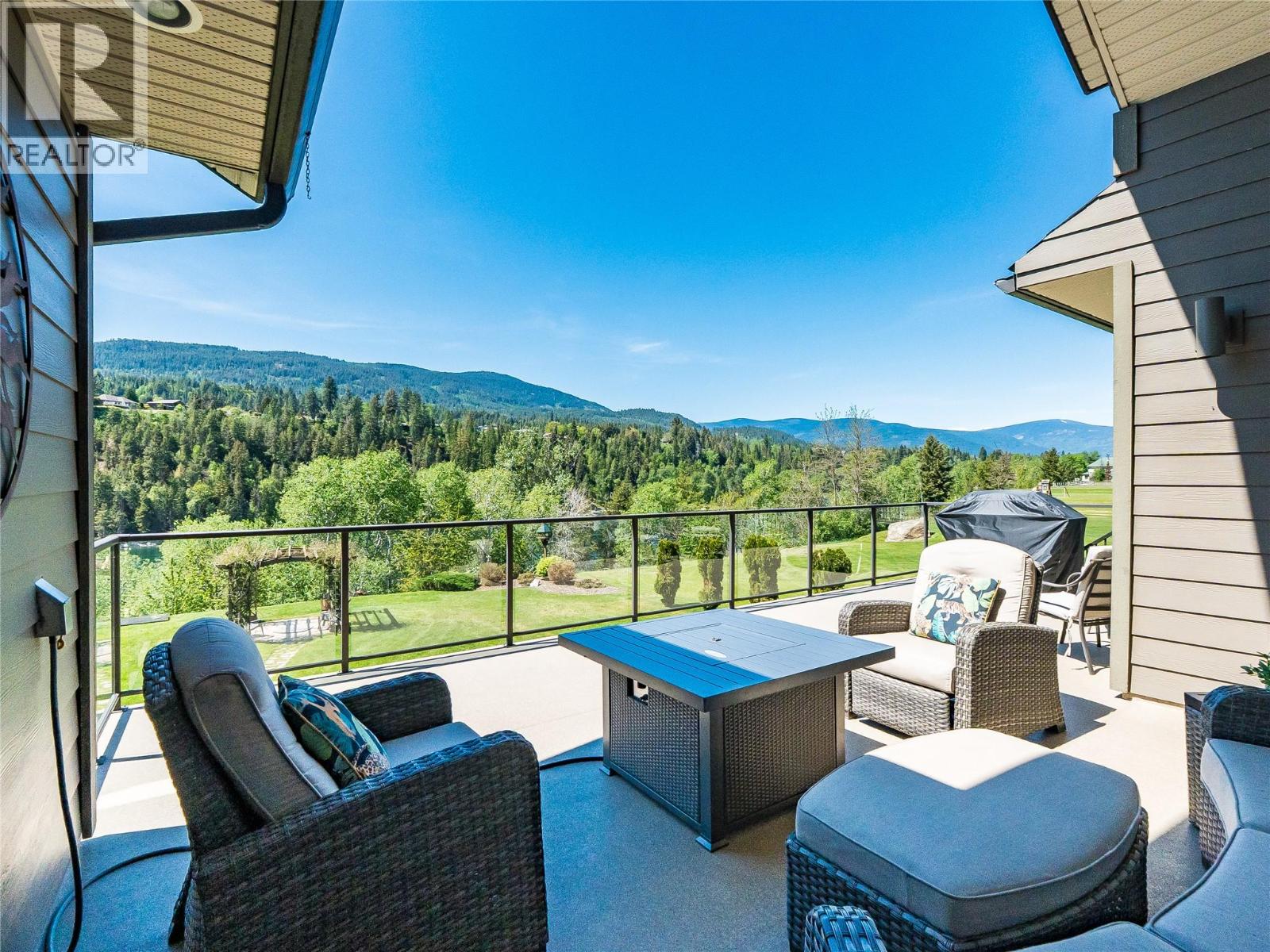 943 Riverview Place Property Photo 43