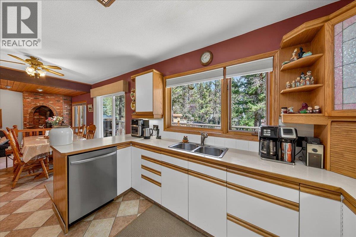 4551 Columbia View Road Property Photo 14