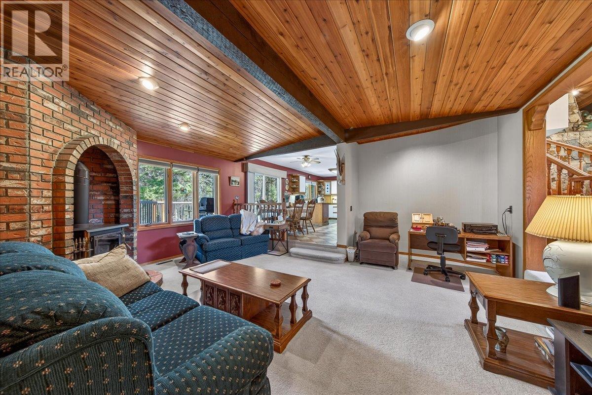 4551 Columbia View Road Property Photo 17