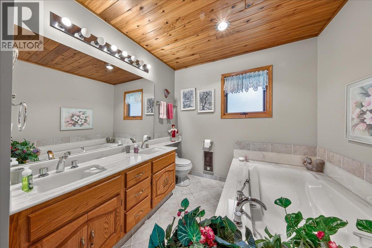 4551 Columbia View Road Property Photo 25