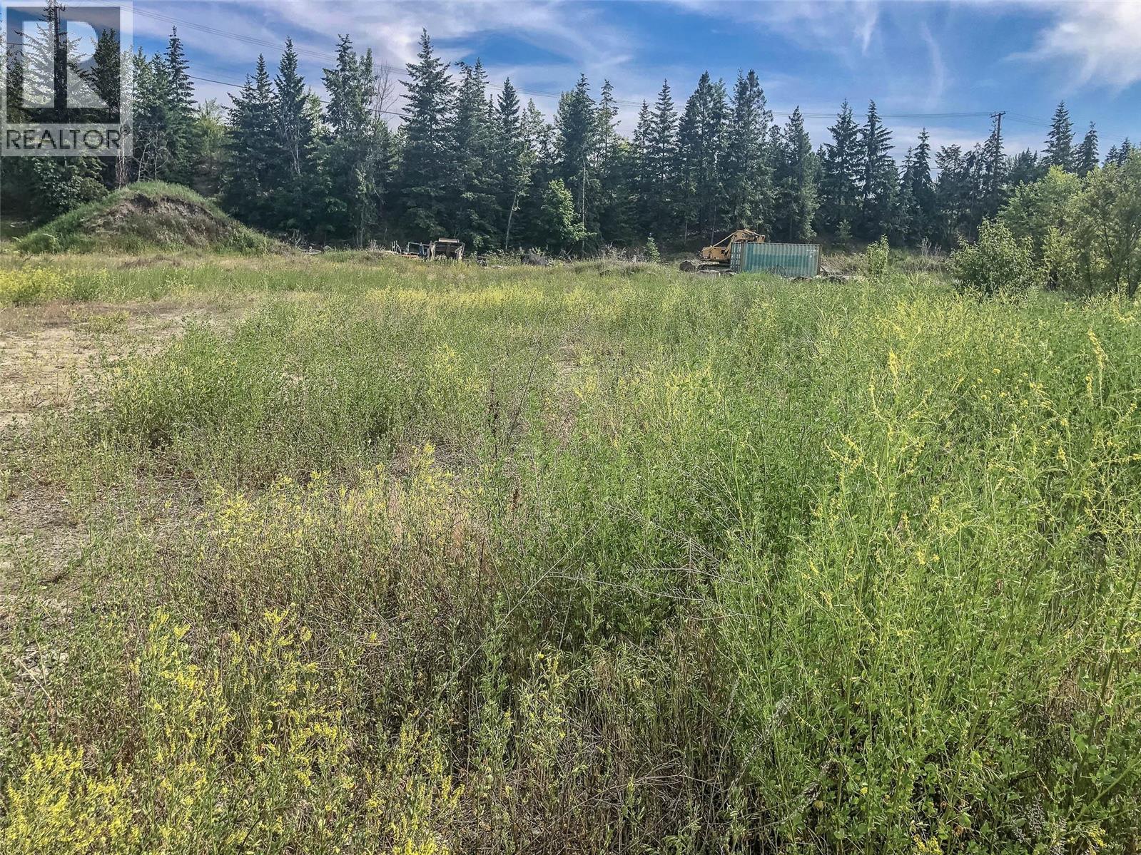 1801 48a Avenue Property Photo 2