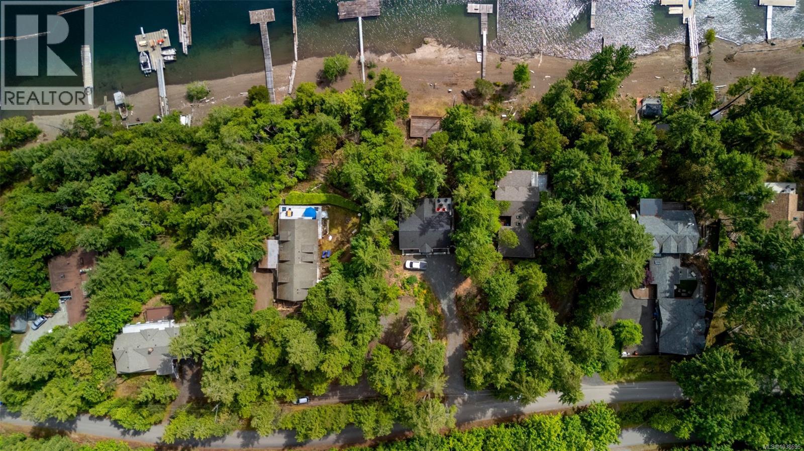8130 Sa-seen-os Cres Property Photo 6