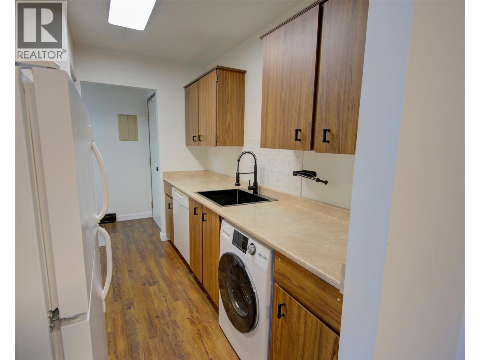 3704 27 Avenue Unit# 108 Property Photo 6