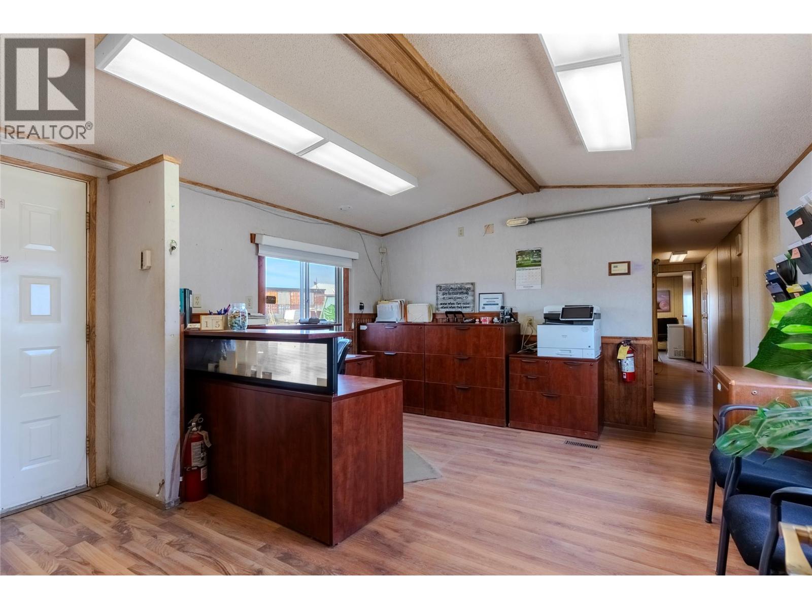 742 Athabasca Street E Property Photo 14