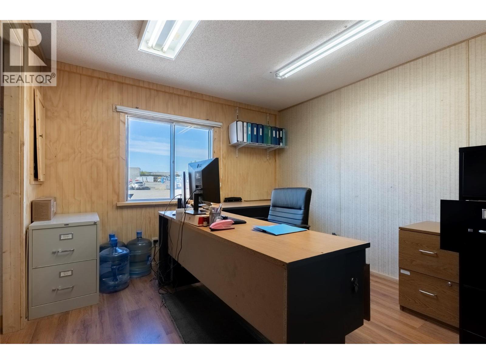 742 Athabasca Street E Property Photo 17