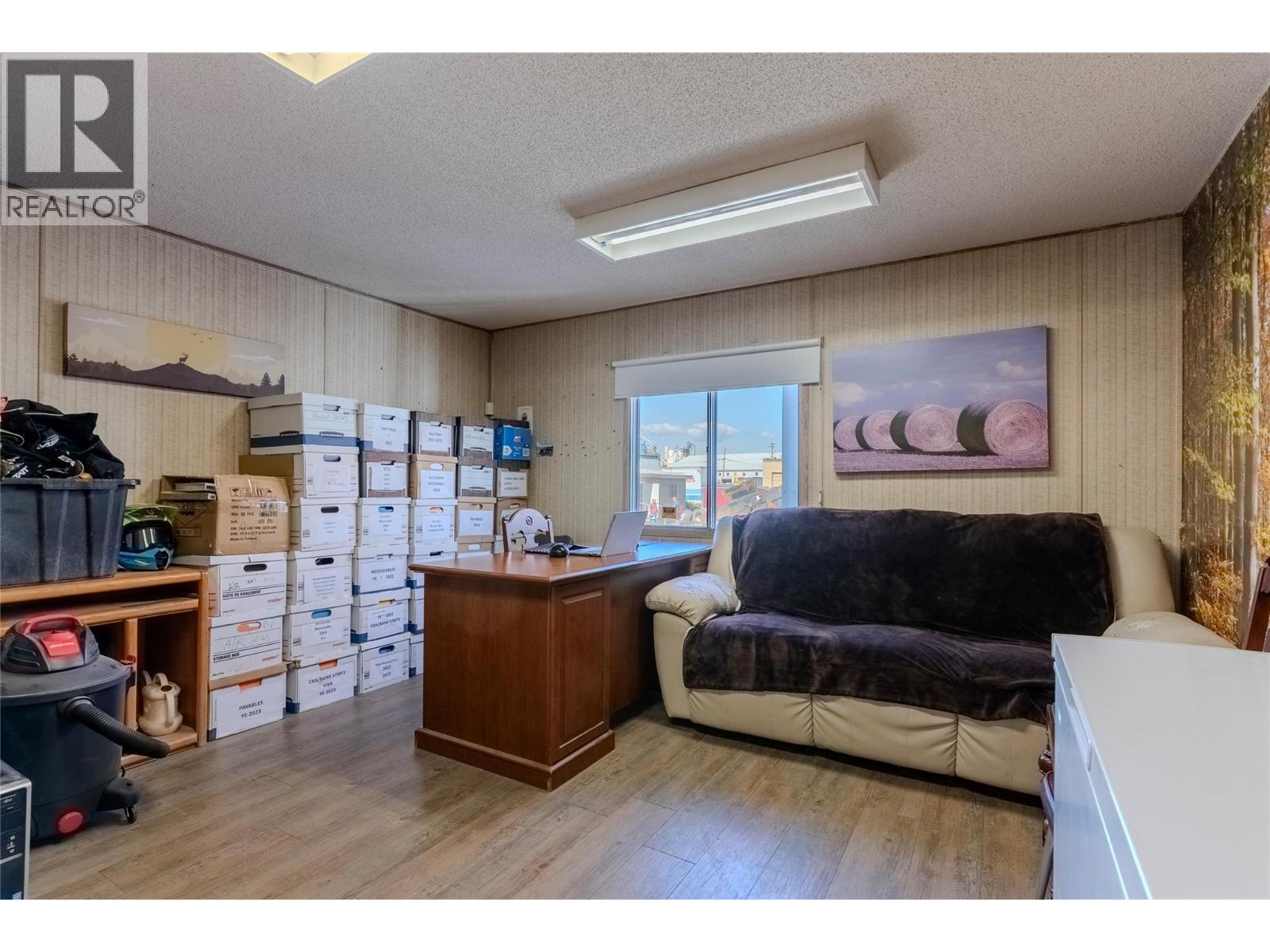 742 Athabasca Street E Property Photo 18
