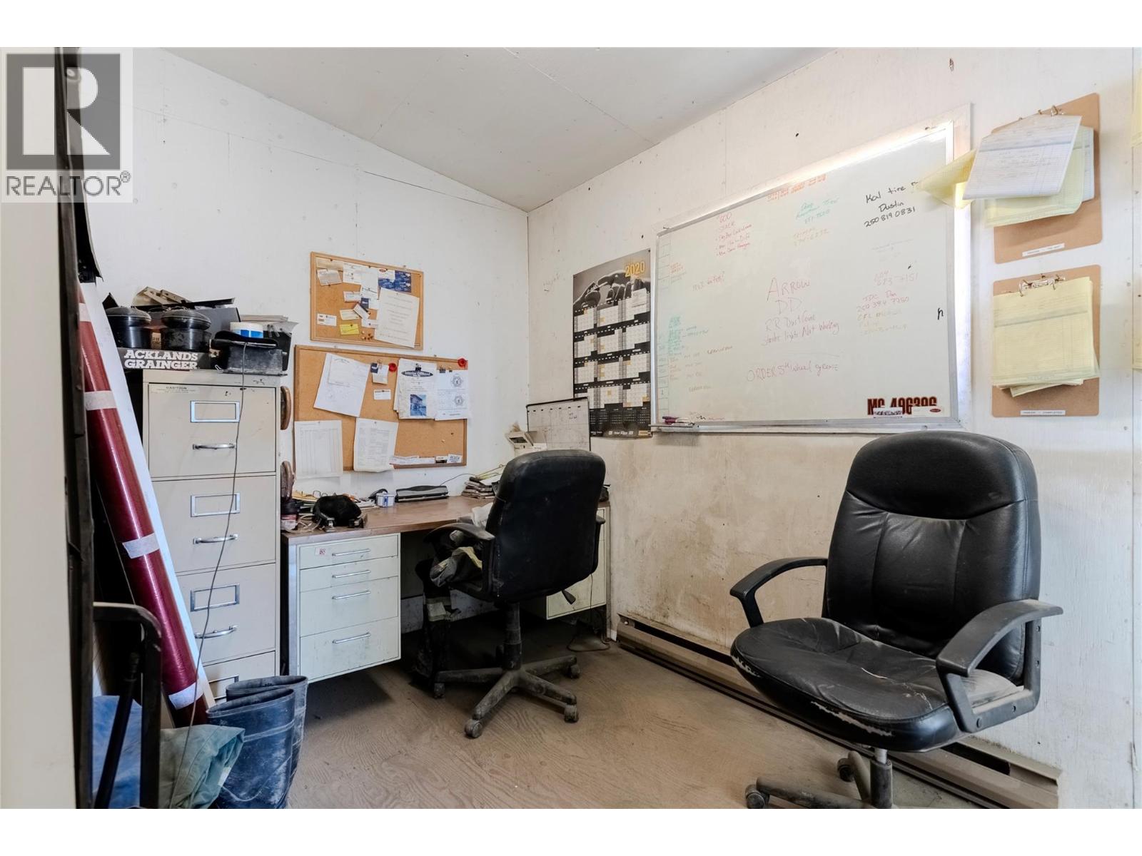 742 Athabasca Street E Property Photo 22