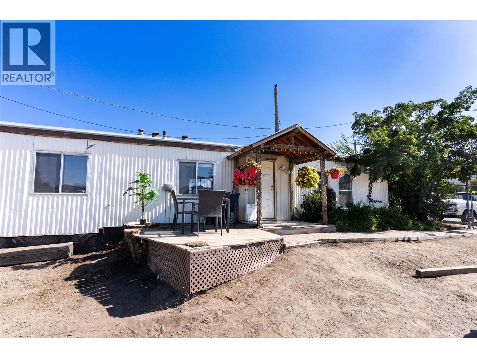 742 Athabasca Street E Property Photo 31