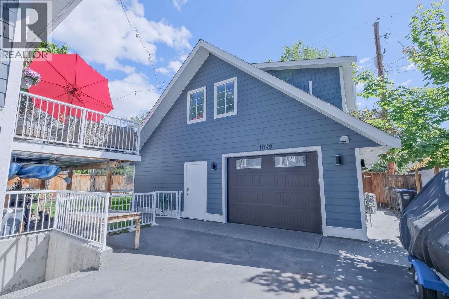 1847 Maple Street Property Photo 2