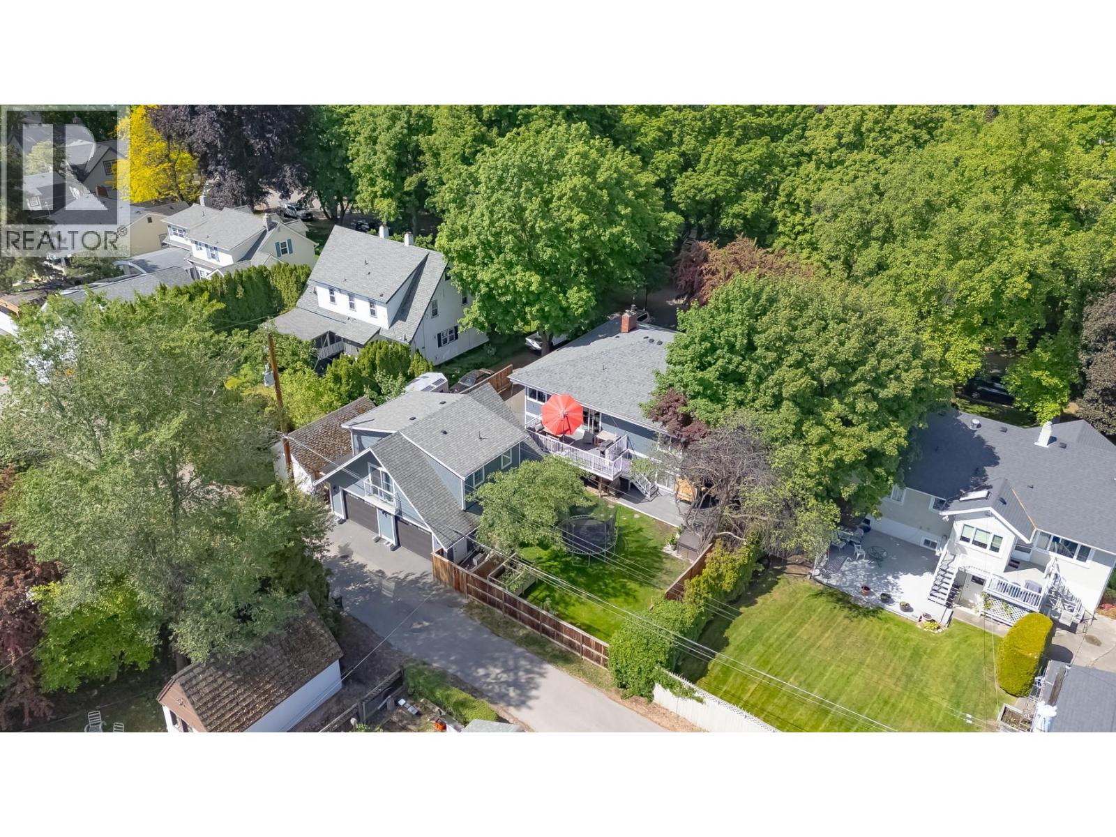 1847 Maple Street Property Photo 8