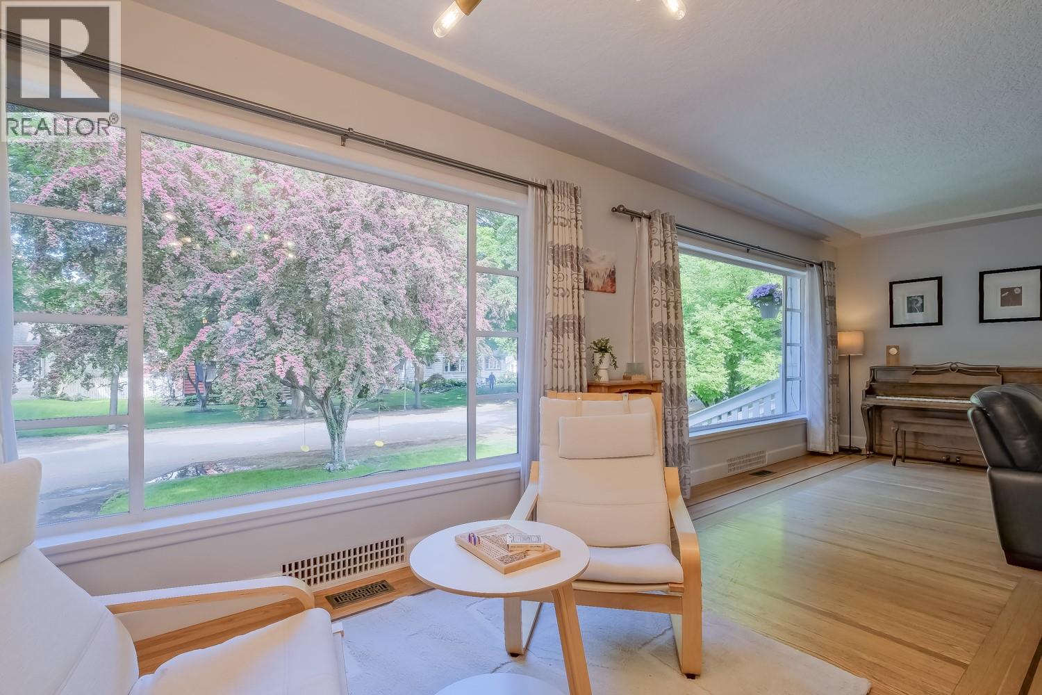 1847 Maple Street Property Photo 38