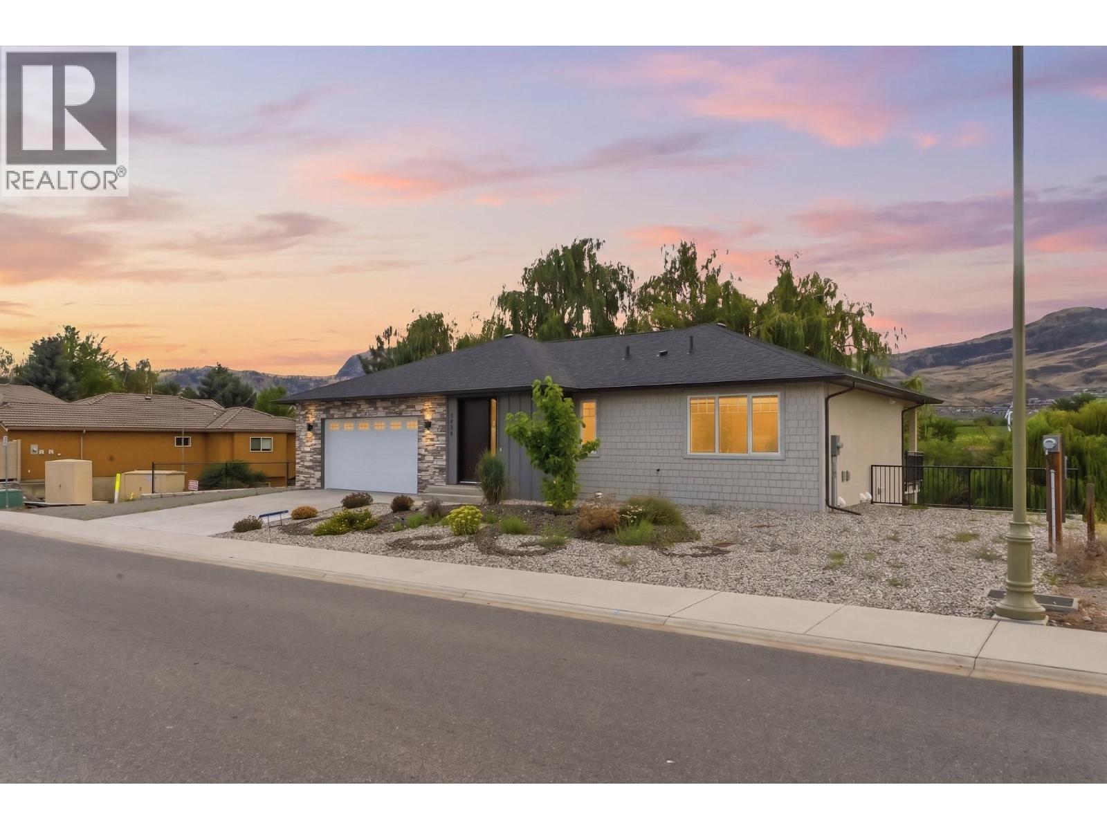 3620 Lobelia Drive Property Photo 2