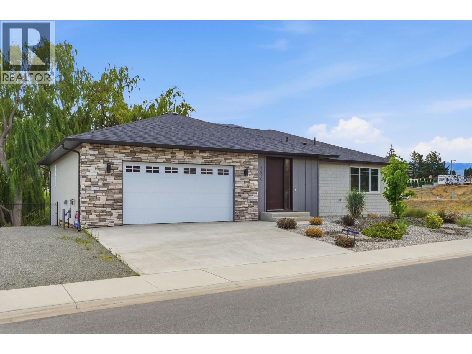 3620 Lobelia Drive Property Photo 4