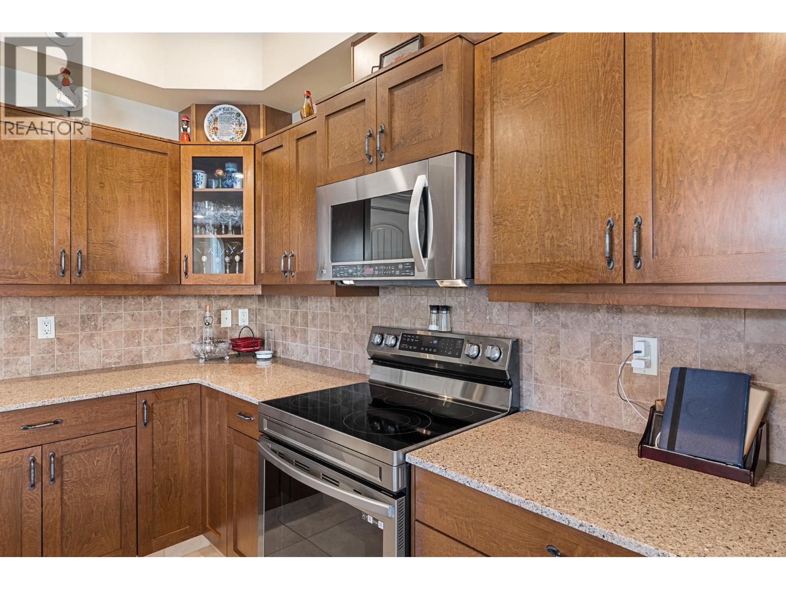 1011 Foothills Court Property Photo 7
