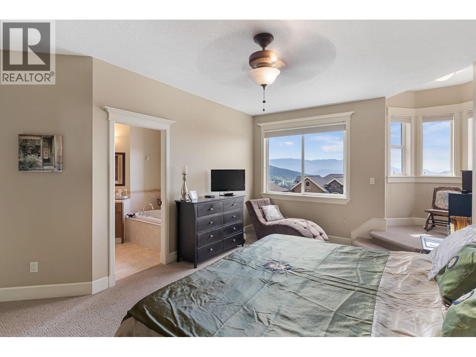 1011 Foothills Court Property Photo 25