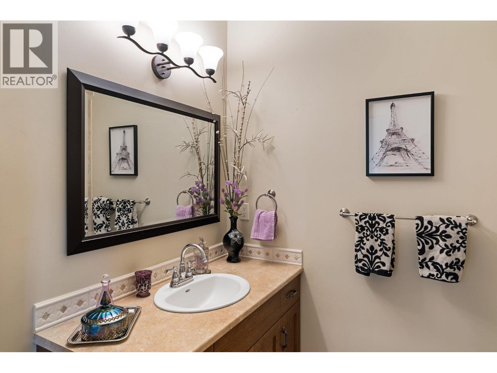 1011 Foothills Court Property Photo 32