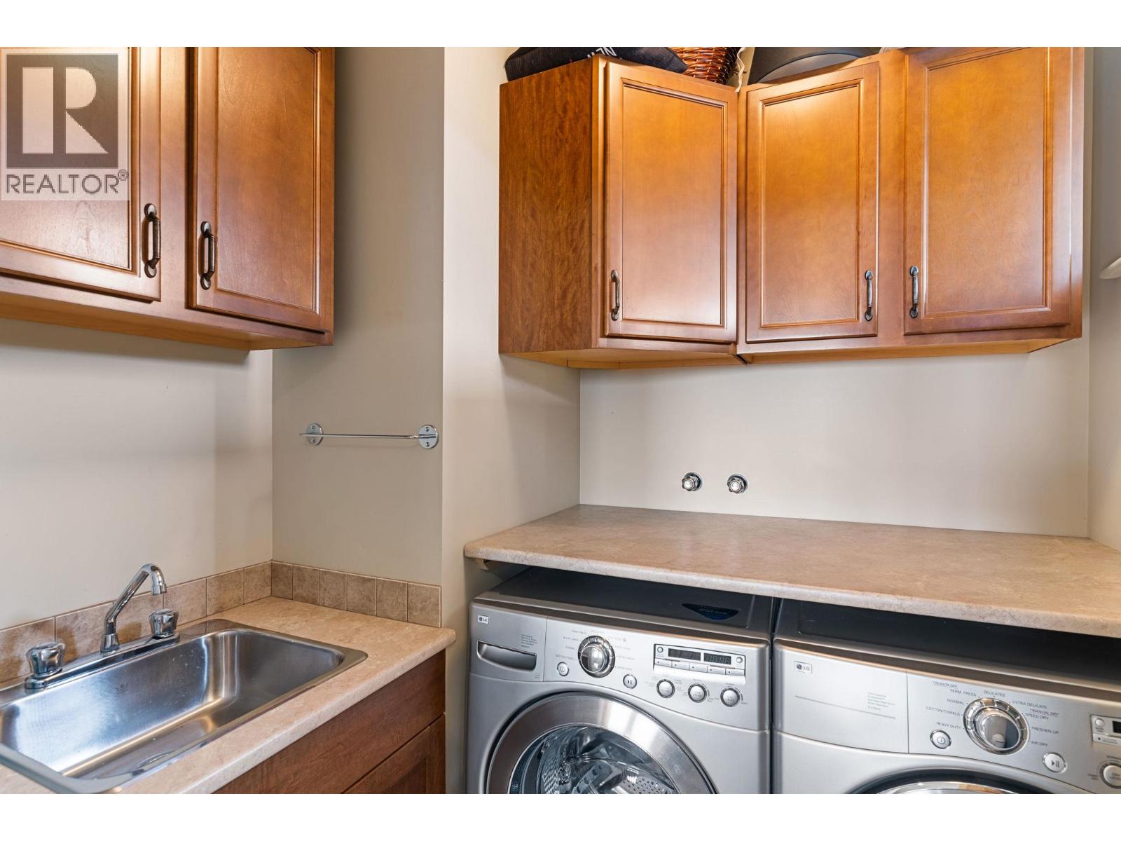 1011 Foothills Court Property Photo 36